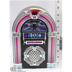 1970'S JUKE BOX, LIGHTS UP AND PLAYS SONGS