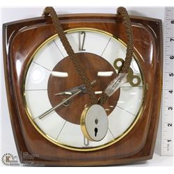 VINTAGE KAID HANGING ROPE WOOD