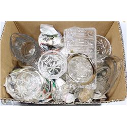 ESTATE BOX WITH MISC KITCHEN GLASSWARES