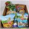 Image 1 : LARGE BOX WITH 4 ASSORTED BIRD SEED BAGS
