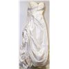 Image 2 : SIZE 20 WEDDING DRESS IN BOX MADDISON COLLECTION