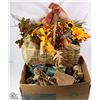 Image 1 : LARGE BASKET WITH FLORAL AND BOX WITH MORE