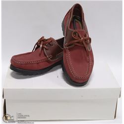 PAIR OF LADIES SLIP ON SHOES SIZE 5