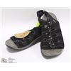Image 1 : NEW EARTH SPIRIT WOMEN'S BLACK & LEATHER SANDALS