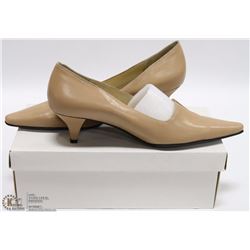 LADIES ALMOND COLOR DRESS SHOES SIZE 8