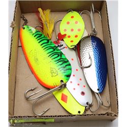 LOT OF 6 MONSTER SIZE  STEEL FISH HOOKS