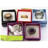 Image 1 : 5 COLORED BOXES WITH FASHION RINGS