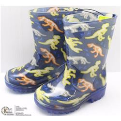 PAIR OF BOYS LITE UP RUBBER BOOTS SIZE 6