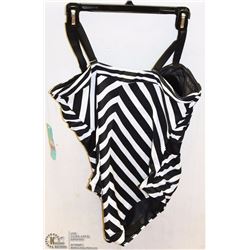 LADIES 1 PC STRIPPED BATHING SUIT SIZE 16