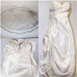 FEATURED ITEM: WEDDING DRESS