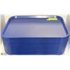 Image 1 : STACK OF 22 PLASTIC TRAYS