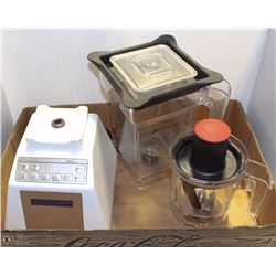 BLENDTEC BLENDER 2 DIFFERENT CANISTERS