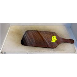 PLASTIC CUTTING BOARD + WOODEN HOT-SERVE PLATE