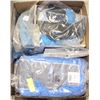 Image 1 : BOX FULL OF DUST MOP HEADS AND ACCESSORY PADS
