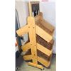 Image 1 : 6-BASKET WOODEN PRODUCE/PRODUCT SHELF W/ SIGN
