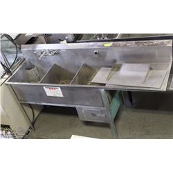 3 WELL COMMERCIAL SINK