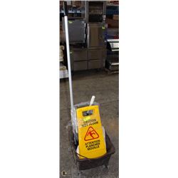 MOP KIT INCL HEAD, HANDLE AND BRACKET & WET FLOOR