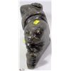 Image 2 : HANDMADE CANADIAN ESKIMO ARTIST "MAN & SEAL"