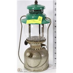 VINTAGE COLEMAN LANTERN