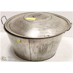 VINTAGE METAL DOUGH RISER