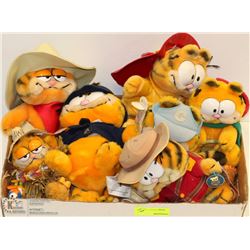 ESTATE ASSORTMENT OF STUFFED GARFIELDS