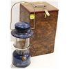 Image 1 : VINTAGE COLEMAN DELUXE EASY LIGHT LANTERN WITH