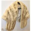 Image 1 : CANADA MAJESTIC MINK SHAWL