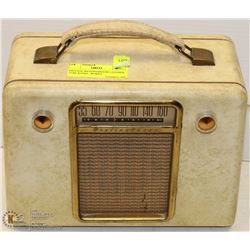 VINTAGE WESTINGHOUSE LEATHER HANDLE TUBE RADIO