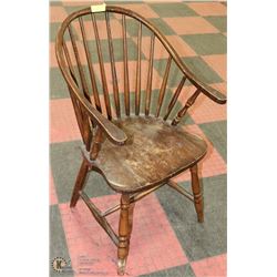WINDSOR BACK WOOD CHAIR