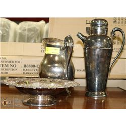 ESTATE ASSORTMENT OF 3 SILVERPLATED SERVERS