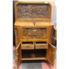 Image 3 : VINTAGE TEAK HAND CARVED BAR UNIT WITH CUP