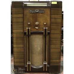 ROGERS VINTAGE STAND UP RADIO