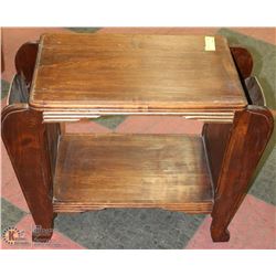 VINTAGE MAGAZINE STAND END TABLE