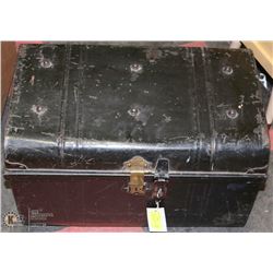 E.BATES W. HAMPTON SECURE LUVER METAL TRUNK