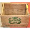 Image 1 : VINTAGE CANADA DRY WOOD SODA CRATE