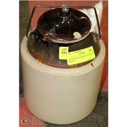 1/2 GALLON CROCK WITH LID ( CHIP ON LID)