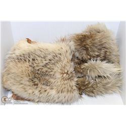 3 FUR COAT COLLARS