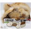 Image 1 : 2 FOX FUR HIDES, BABY MOCCASINS