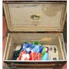 Image 1 : TRUNK WITH CONTENTS
