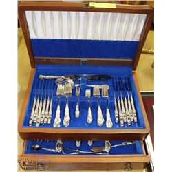 BIRKS ROGERS HERITAGE SILVERWARE SET
