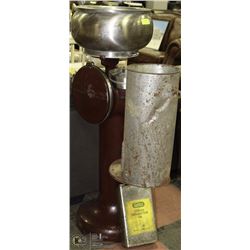 ANTIQUE McCORMACK-DEERING CREAM SEPARATOR