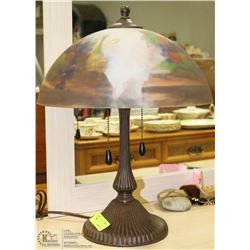 TABLE LAMP WITH WINE SCENE SHADE