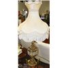 Image 1 : VINTAGE BRASS TABLE LAMP