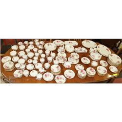ESTATE ROYAL ALBERT AMERICAN BEAUTY 140PC CHINA