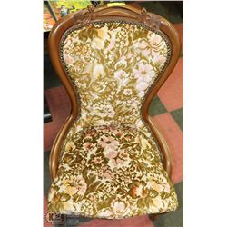 WOOD TRIM FLORAL FABRIC SIDECHAIR