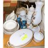 Image 1 : 24PC ROYAL KNIGHT & GALLERY DISHES & VINTAGE LAMP