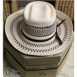 VINTAGE STRAW HAT WITH ORIGINAL BOX