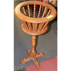 PEDESTAL PLANT STAND
