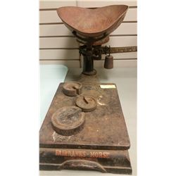 FAIRBANKS-MORSE COMMERCIAL SCALE + WEIGHTS MADE IN CANADA