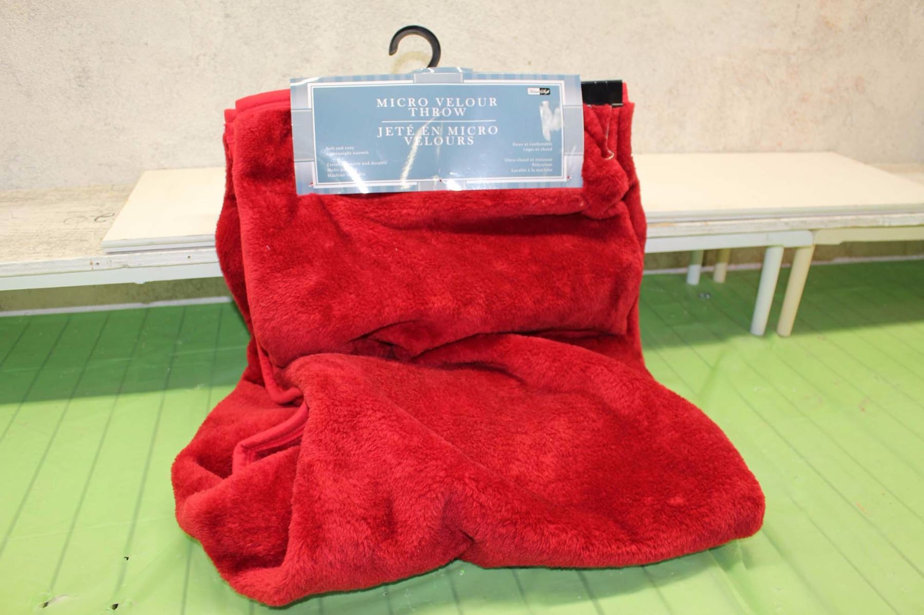 Soft Red Micro Velour Throw Blanket Bodnarus Auctioneering